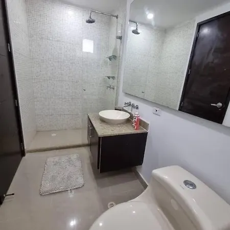 Apartamento De 3 Pisos Frente Al Mar Zona Norte *